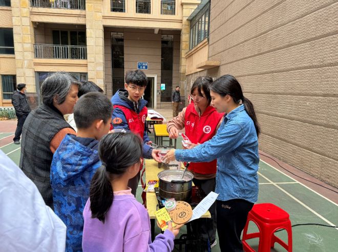 开云真人共度“最冷”冬至！蓬江区基层党组织开展系列暖心行动(图5)